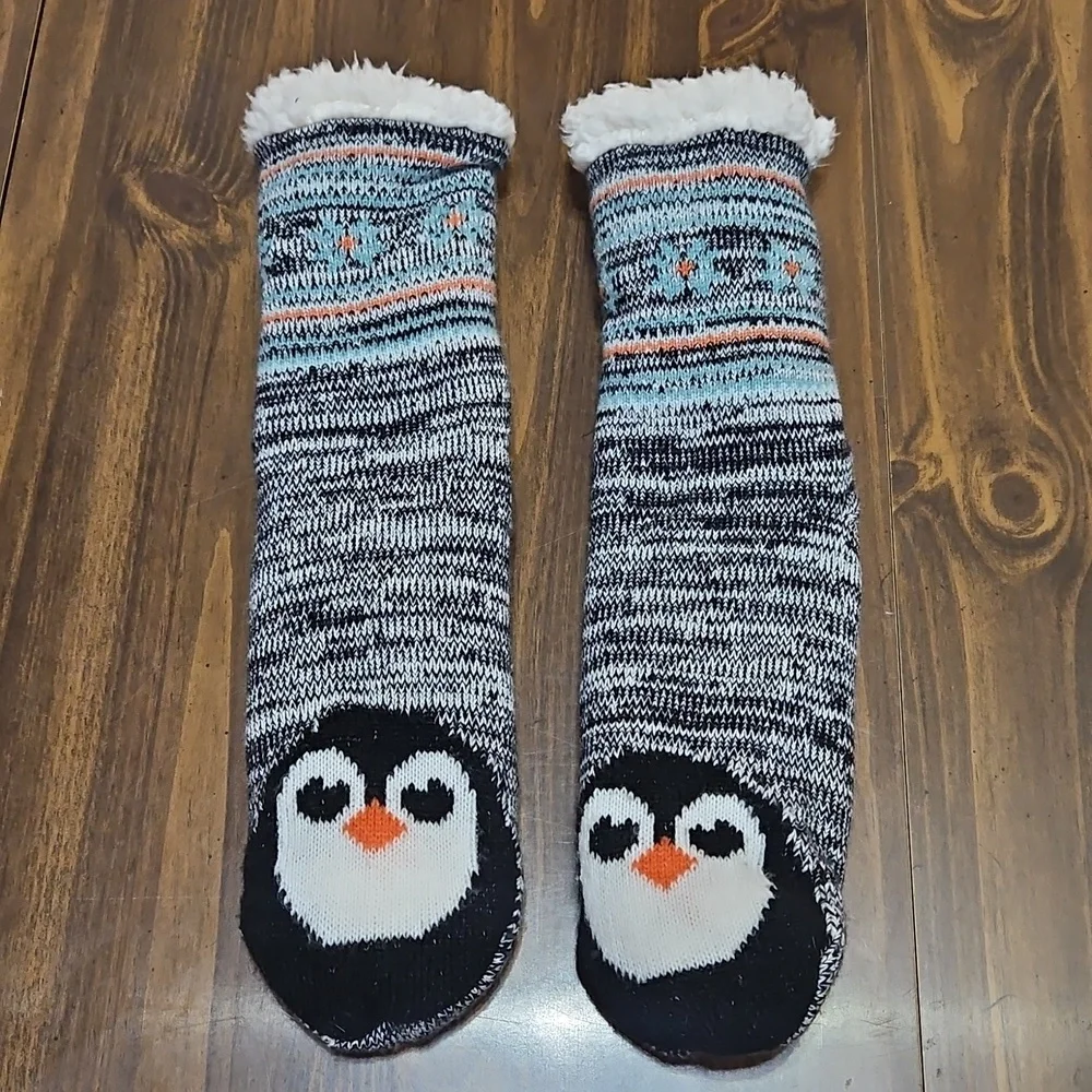 Muk Luks Black and White Penguin Socks
